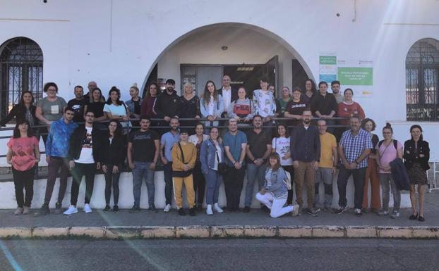 La Escuela Profesional Dual Zafra VI formará a 30 personas en las especialidades de Jardinería y Albañilería