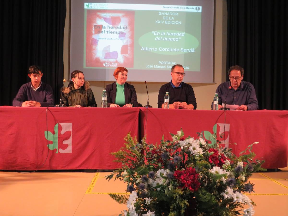 Alberto Corchete recibió el XXI Premio de Poesía García de la Huerta por 'En la heredad del tiempo'