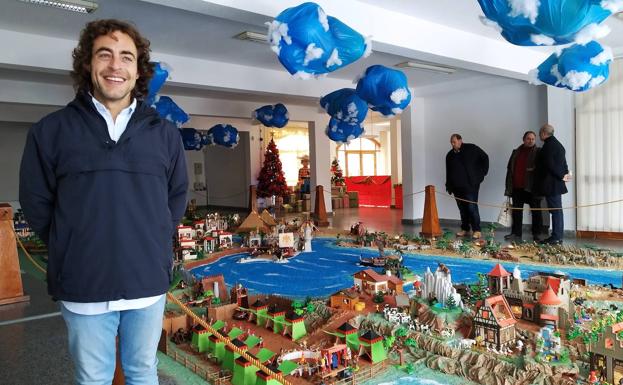 Miles de piezas de Playmobil forman el belén solidario 'Mare Nostrum