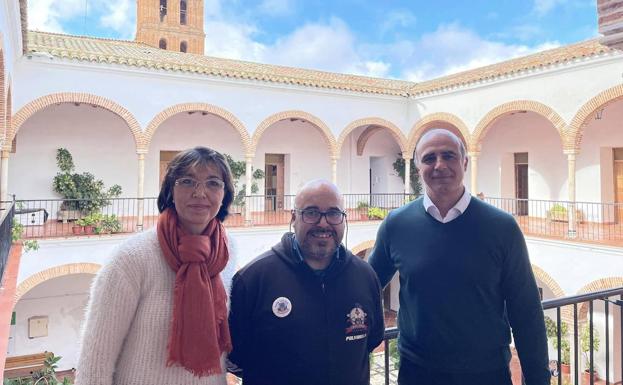 La Asociación Motera 'Correcaminos' organiza su recogida solidaria de juguetes, material escolar y alimentos no perecederos