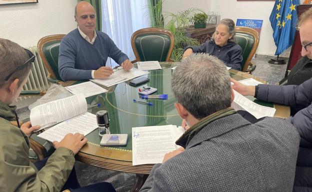 El Ayuntamiento distribuye 66.134 euros entre las asociaciones y entidades deportivas