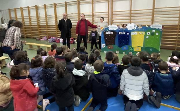Los colegios participaron en unas jornadas escolares de Reciclaje de la Ludoteca Rural