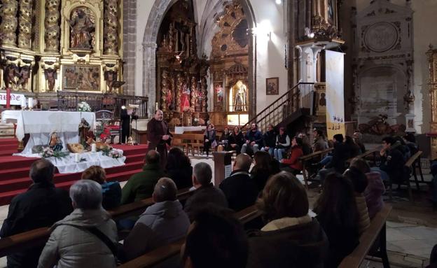 Unas 70 personas conocen los misterios, leyendas y curiosidades de la ciudad en la II Ruta Sacra