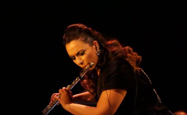 Ostalinda Suárez presenta en el Teatro de Zafra 'Acaná' dentro de las actividades del Día de la Mujer
