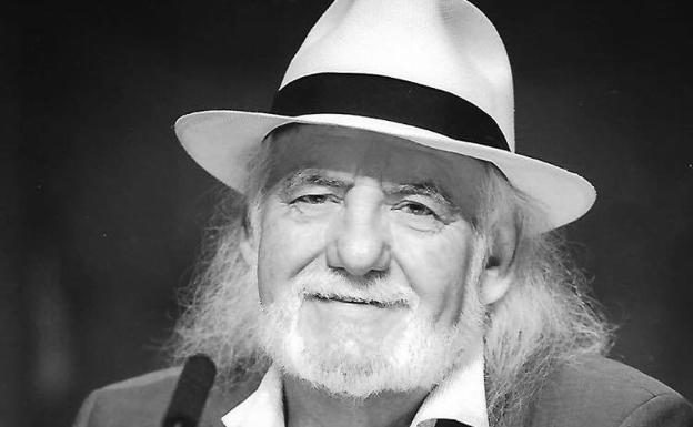 La localidad concede a Miguel Nieto la Medalla de Zalamea a título póstumo