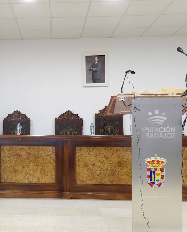 El sillón del alcalde de Zalamea continúa vacío