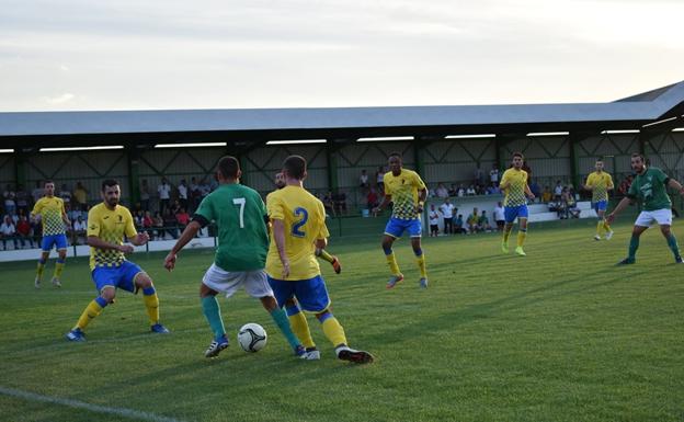 El CD Ilipense empata ante Santa Amalia y se coloca undécimo (2-2)