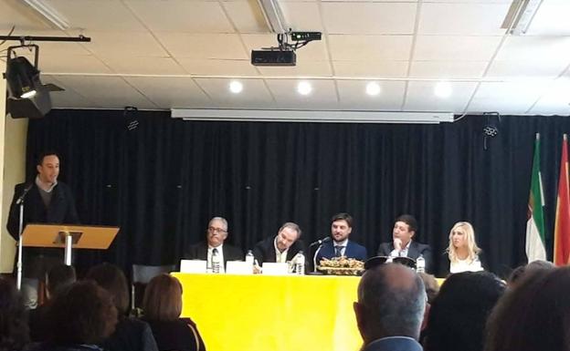 El IES 'Antonio de Nebrija' celebra su XX aniversario entre alumnos y profesores de todos estos años