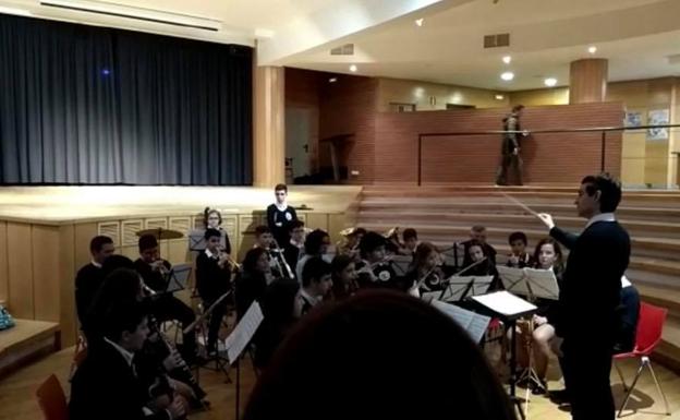 Los integrantes de la Banda de Música dejan las clases virtuales «por imposibles»