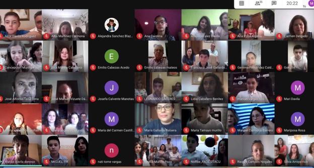 Los alumnos de sexto del Colegio Calderón de la Barca celebran su graduación de forma online