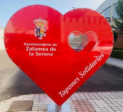 El Ayuntamiento instala un 'Corazón de Tapones Solidarios'