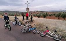 Los alumnos de la escuela 'Diexle Zalamea' retoman sus clases de ciclismo después de varias semanas
