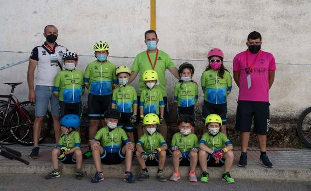 11 alumnos de la Escuela Ciclista participan en la última prueba de los JUDEX autonómicos en Quintana