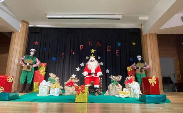 Papá Noel visita el Centro Cultural de Zalamea
