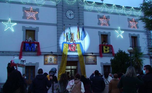 Los Reyes Magos reparten ilusión en Zalamea
