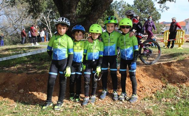 Cinco alumnos de la Escuela Ciclista Diexle Zalamea participaron el pasado sábado en los JUDEX Autonómicos BTT en Jaraíz de la Vera