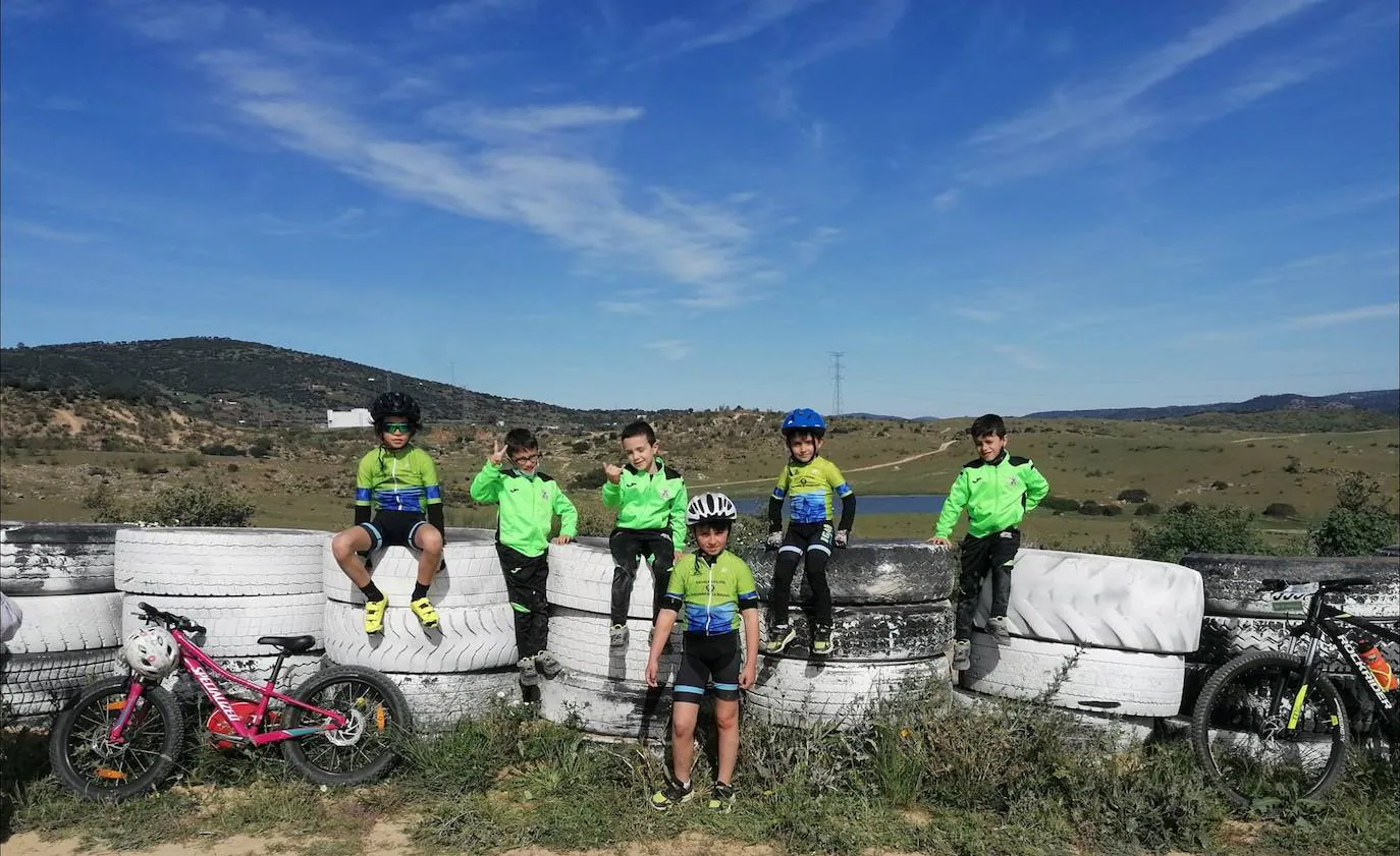 Los alumnos de la Escuela Ciclista Diexle Zalamea continúan sumando puntos en los JUDEX